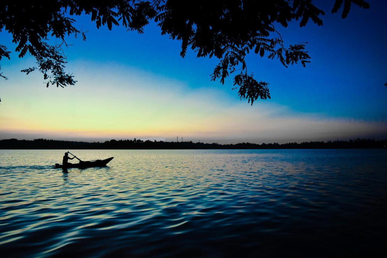 Villa Araliya Hikkaduwa Bagian luar foto