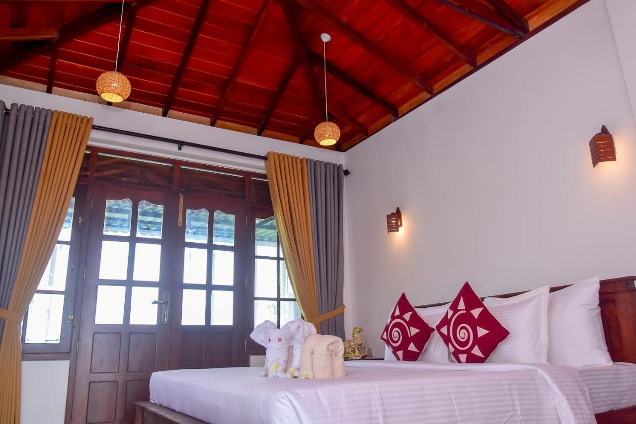 Villa Araliya Hikkaduwa Bagian luar foto