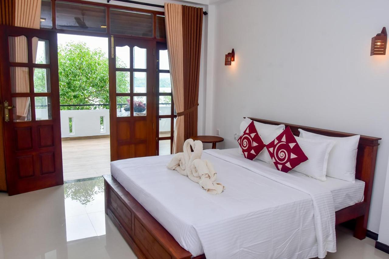 Villa Araliya Hikkaduwa Bagian luar foto