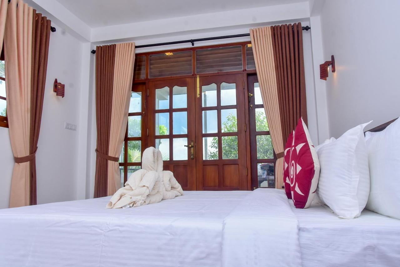 Villa Araliya Hikkaduwa Bagian luar foto