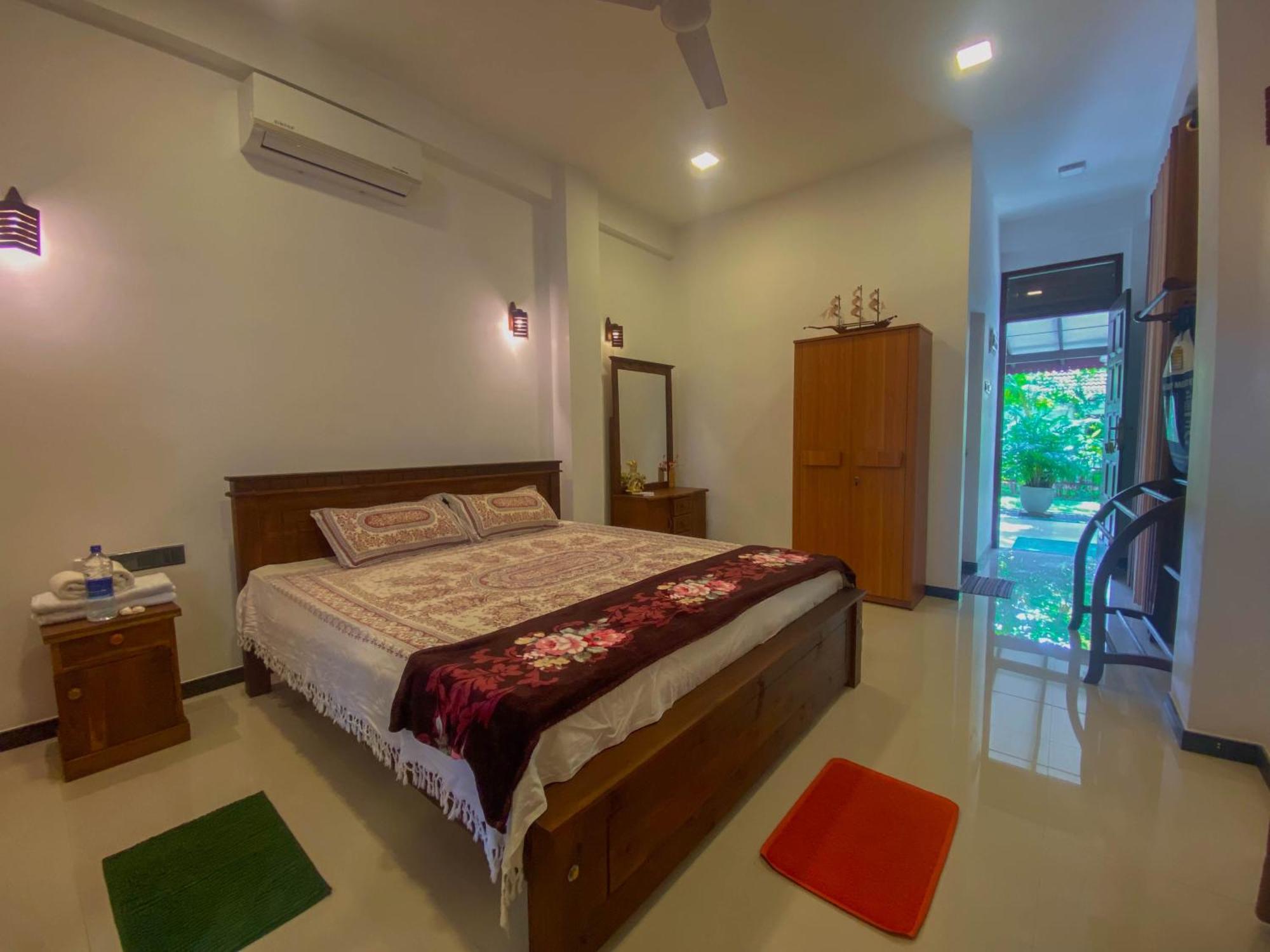 Villa Araliya Hikkaduwa Bagian luar foto